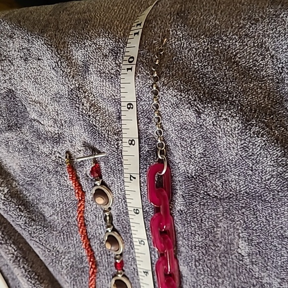 WAS. $130 Vintage 7 Bracelets. 4 stretch 3 with fasteners. - Picture 5 of 14